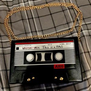 SHEIN x WEJDENE Crossbody Bag with Chain